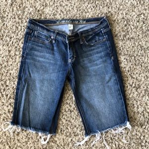 Abercrombie and Fitch capris